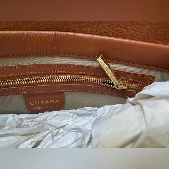 Cuyana Tan Crossbody Bag - Picture 9 of 14